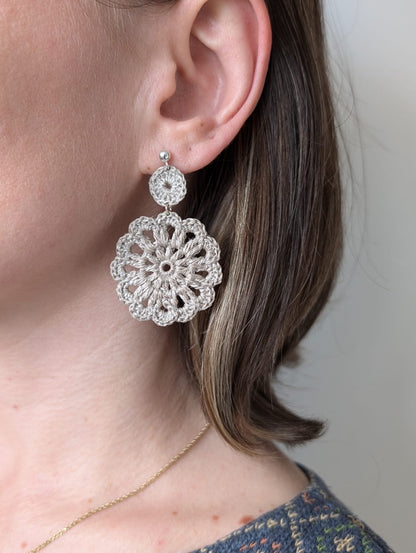 Linen Rosette