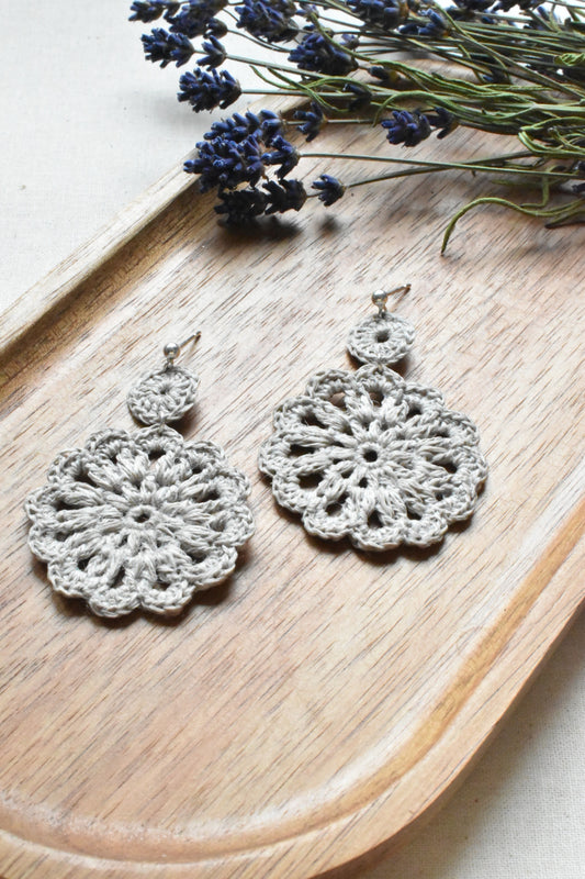 Linen Rosette