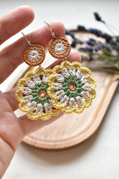 Sun-Kissed Rosette